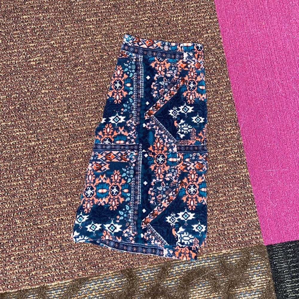 Patterned zip up mini skirt!